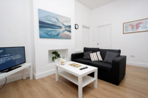 KIRKSTALL SERVICED APARTMENTS LEEDS, Leeds